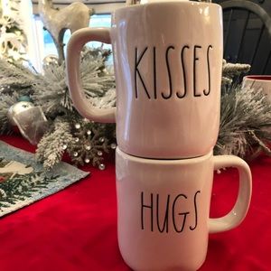 NWT Rae Dunn V-Day Mug